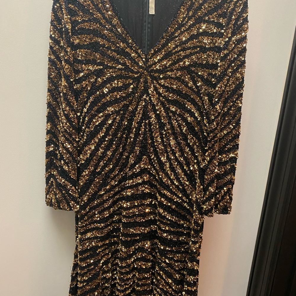Brand new with tags Naeem Kham Gold/Black Tiger Sequin Dress Sz 12 - Picture 2 of 14